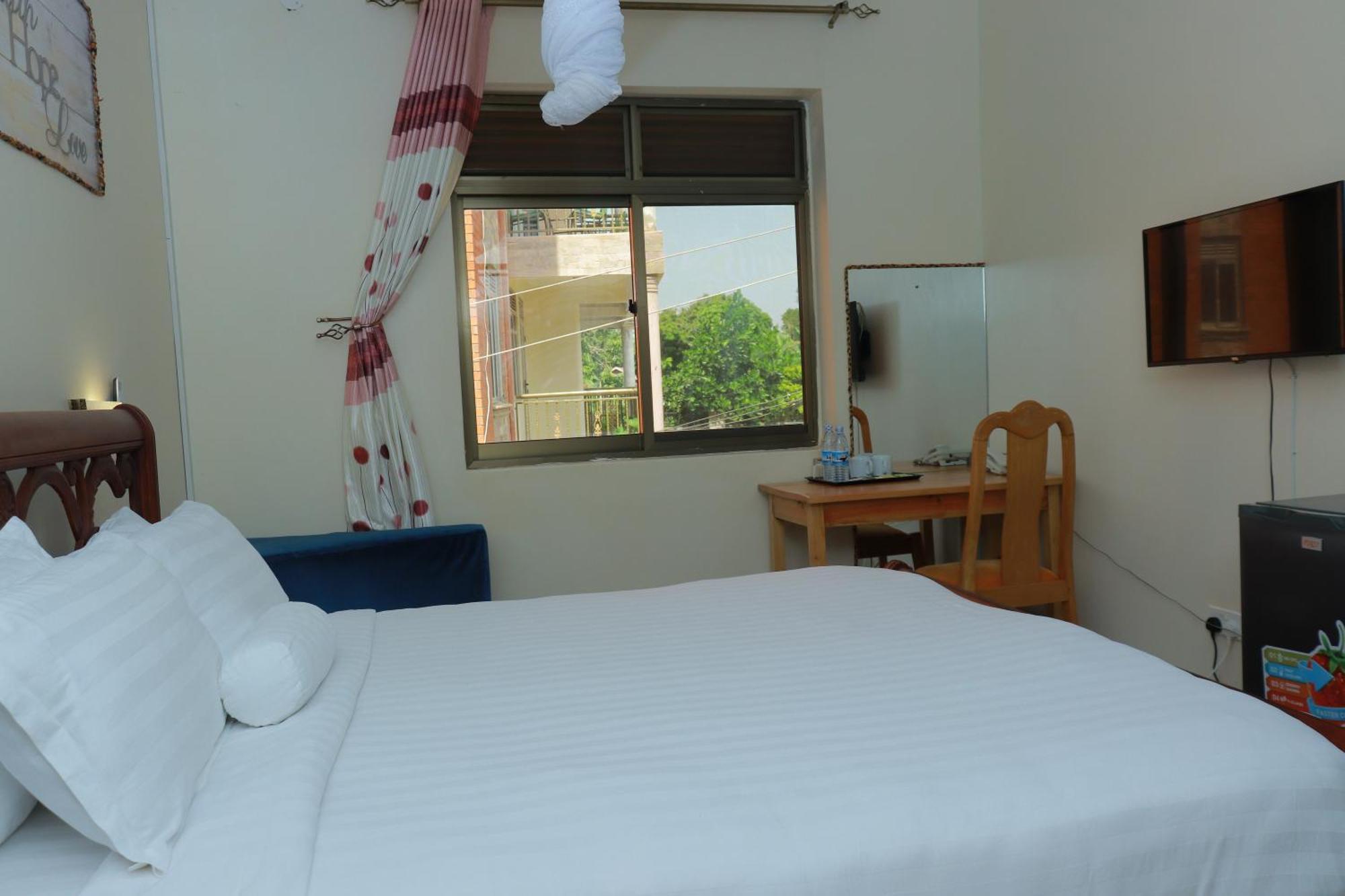 Mowicribs Hotel And Spa เอนเทบเบ้ ภายนอก รูปภาพ
