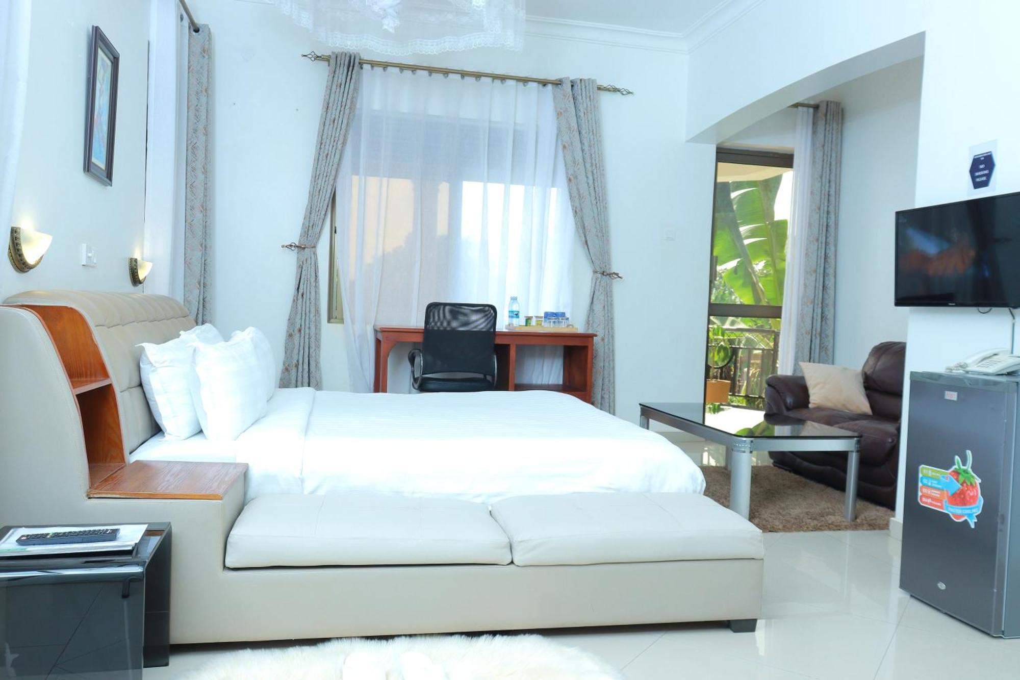 Mowicribs Hotel And Spa เอนเทบเบ้ ภายนอก รูปภาพ