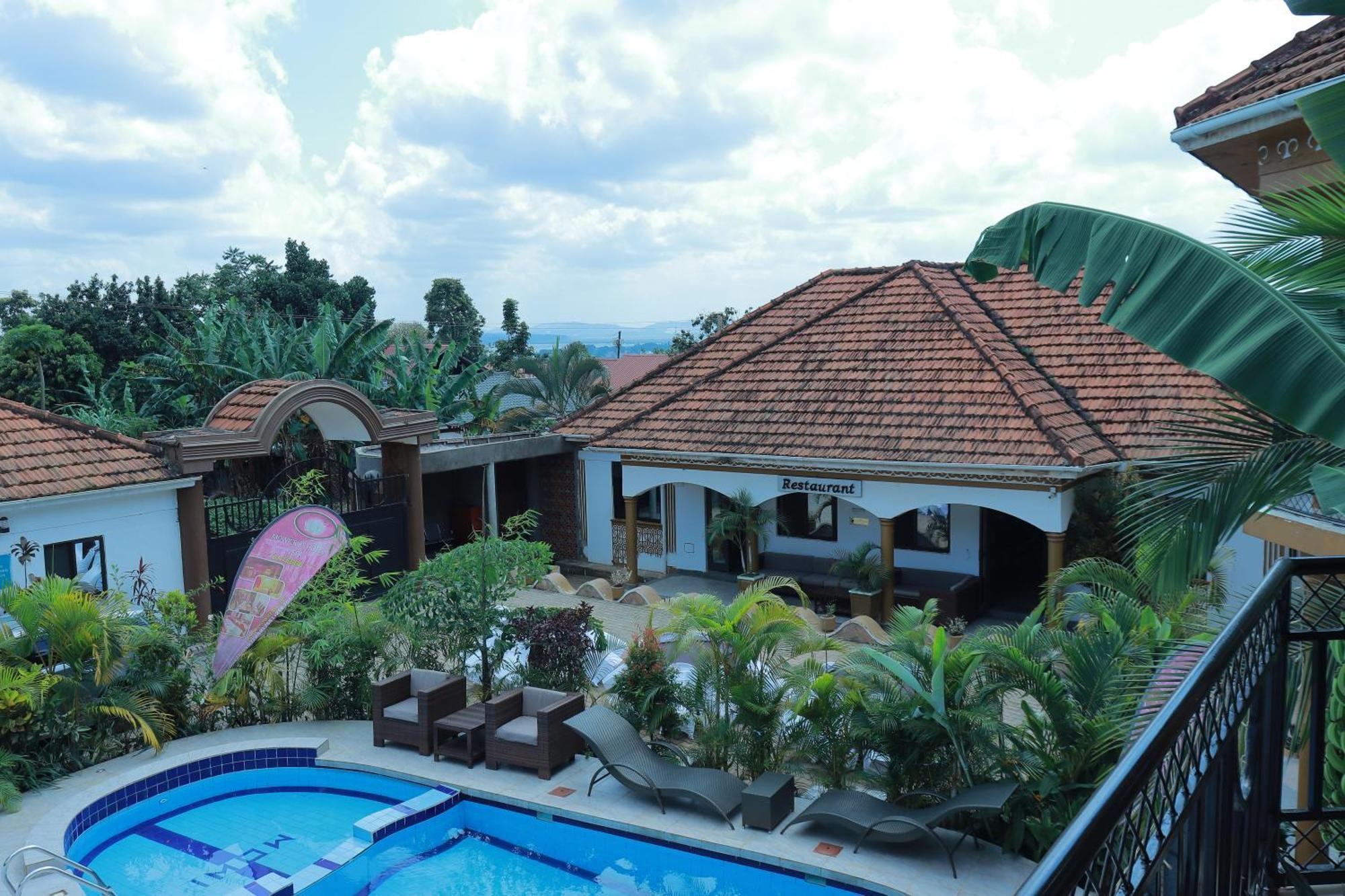 Mowicribs Hotel And Spa เอนเทบเบ้ ภายนอก รูปภาพ